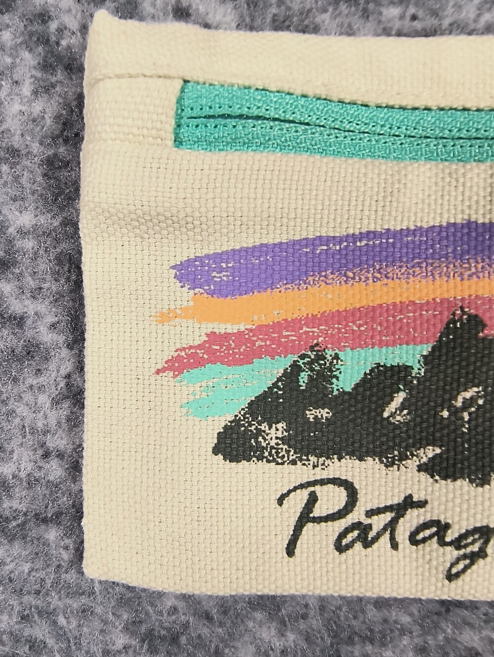 Patagonia zip coin purse - Picture 4 of 10